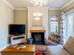 Pass the Keys Elegant residential 3 bedroom home with garden and BBQ